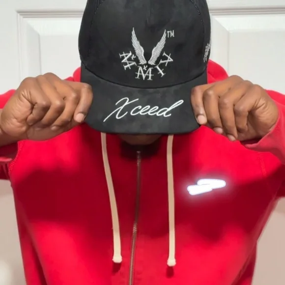 Suede hat - Picture 3 of 4